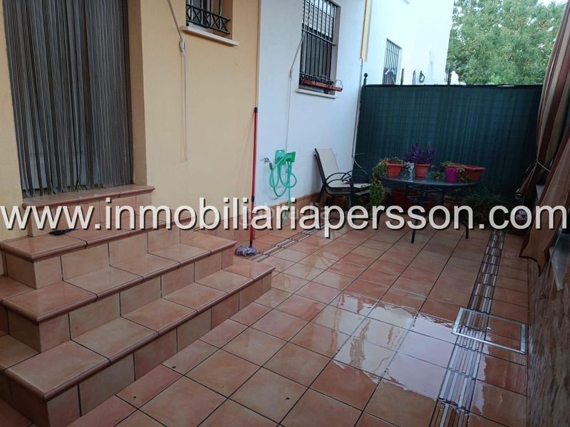 Foto f81910cf-5fac-4d4d-9529-97e0abc0b992. Casa adossada amb aparcament a Écija
