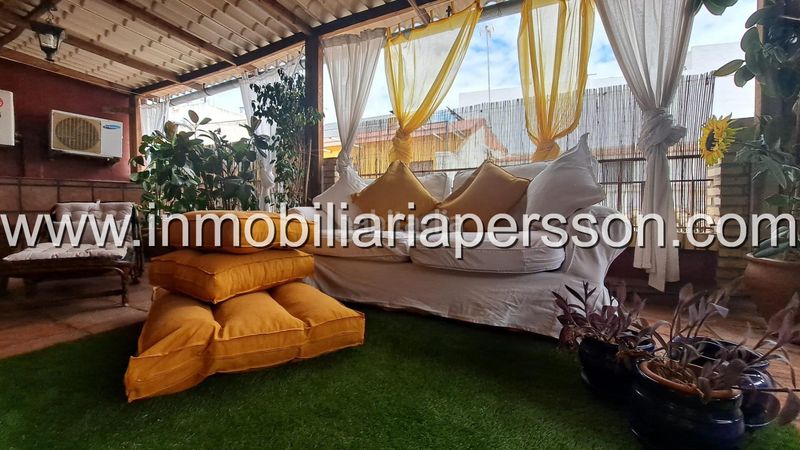 Foto a46102f2-1f0e-4807-9276-8e3258edf1df. Casa amb calefacció a Écija