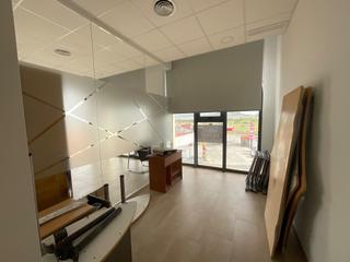 Local Comercial en Zona de la Vega