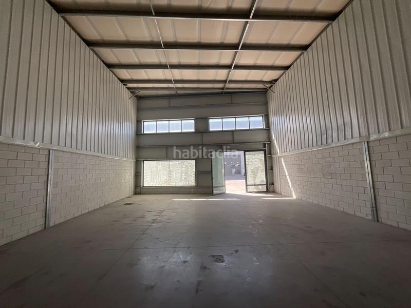 Foto 348fa2ed-9b97-4a52-bb7a-c9db5de70089. Rent industrial building in Zona de la Vega Antequera
