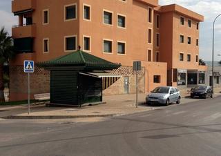 Local commercial en Zona de la Vega. Local en bruto en urb.la quinta