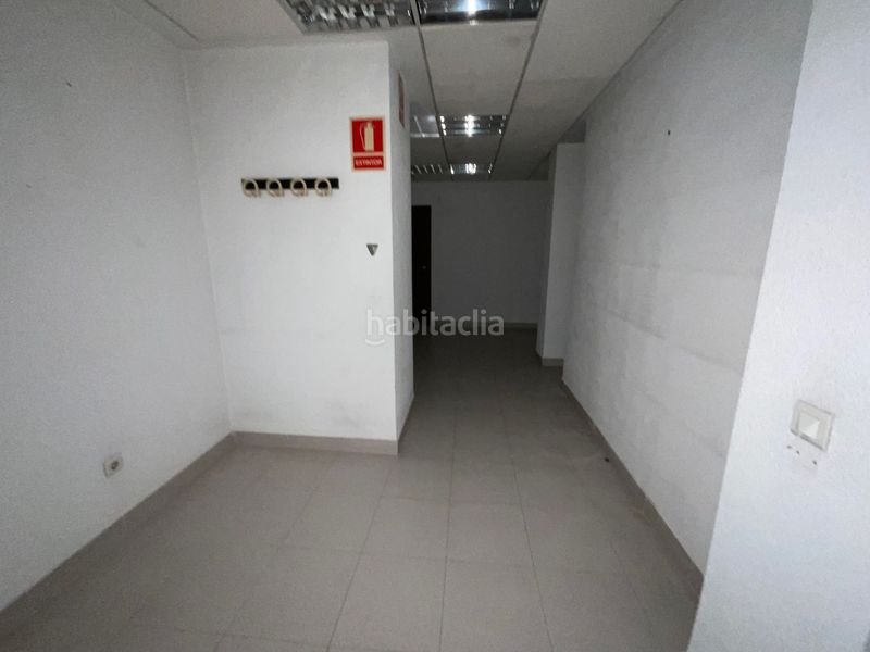 Foto f4cda526-079e-4229-b51d-159cdf4d2556. Local comercial a Archidona