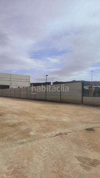 Foto 951207ec-118d-42c9-bfe9-b1b2c93d2340. Affitto terreno residenziale in Zona de la Vega Antequera