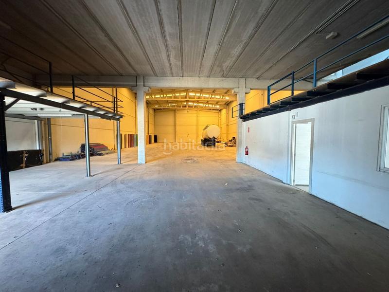 Foto e836e2b5-6592-45bb-b4a9-570d1854085d. Nave industrial  en venta en polígono industrial las viñas, en Mollina