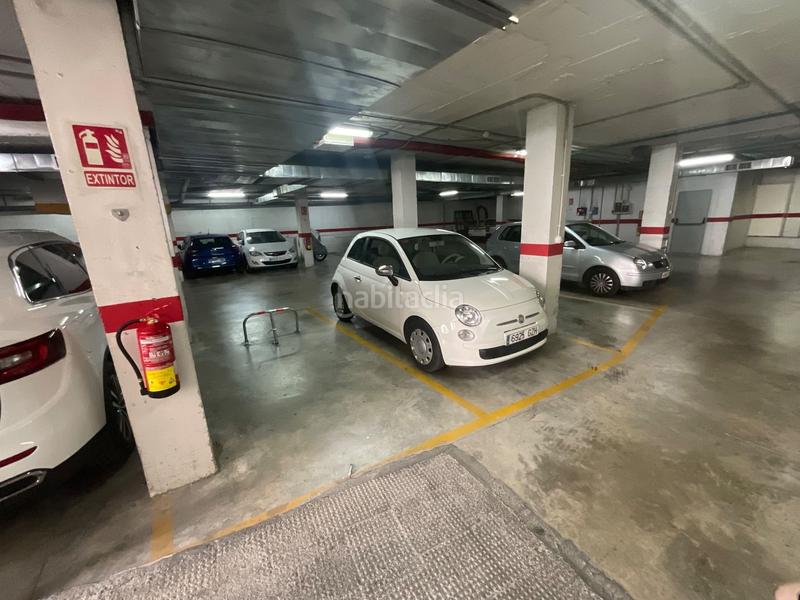 Foto 32e2dd51-30a6-4419-86c2-6b64fad678e0. Parking coche venta plaza de garaje en el Centro en Antequera