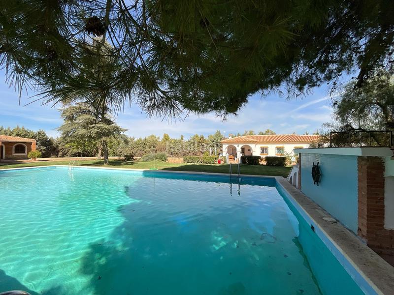 Foto 51924f24-0596-4e28-ab23-2db1698040c0. Masía complejo con 4 viviendas independientes y piscina en Antequera