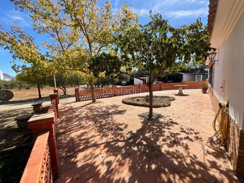 Foto ef6c9470-6b93-46e2-801f-f12f0d7bd1a0. Masía complejo con 4 viviendas independientes y piscina en Antequera