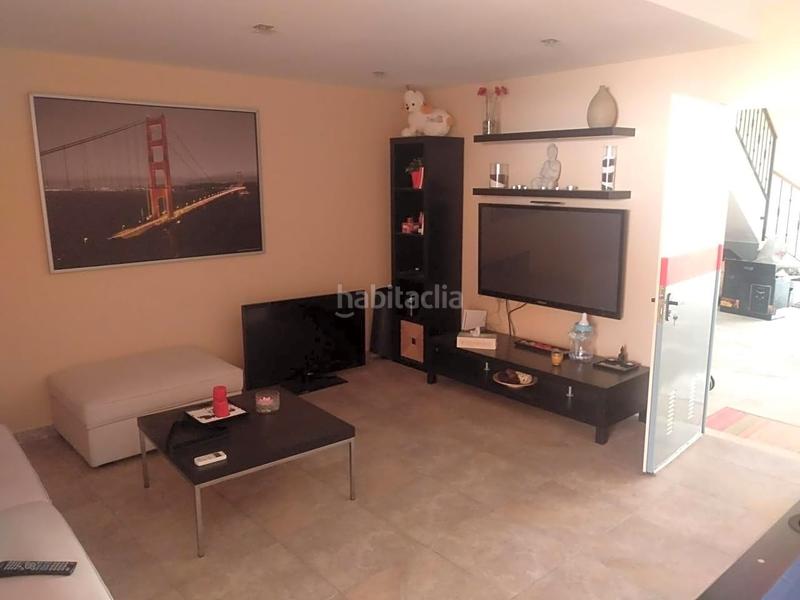 Foto 7f2667c5-c68d-4187-85d6-d43ad4a6d91d. Casa adosado en venta urbanización fuente mora en Antequera