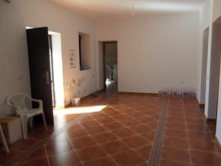 Casa a Villanueva De La Concepción. Casa de campo de 5 dormitorios y 2 baños en villanueva de la con