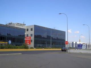 Local commercial en Zona de la Vega. Local comercial en centro de negocios cadi antequera