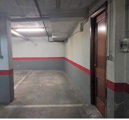 Parking coche en Casco Histórico. Plaza de aparcamiento en venta en zona centro