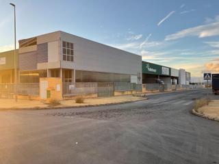 Lloguer Nau industrial a Zona de la Vega. Nave en alquiler en pean de antequera