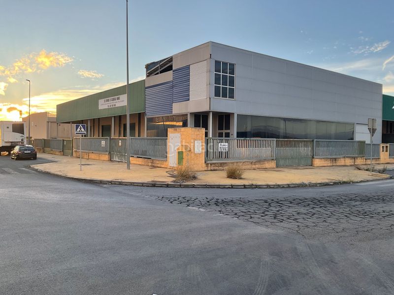Foto dd3c8c69-13cf-4003-8604-56c7ca8bca97. Location bâtiment à usage industriel dans Zona de la Vega Antequera