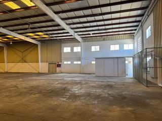 Affitto Capannone industriale in Zona de la Vega. Nave industrial en alquiler en polígono industrial de antequera