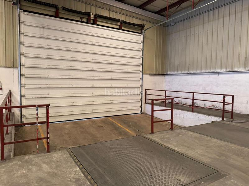 Foto 7aa356ba-2e6c-4cbe-b16d-8ca52eb3f705. Lloguer nau industrial a Zona de la Vega Antequera