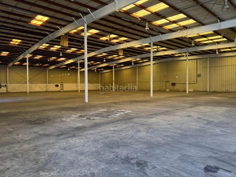 Foto ae07b43b-1994-452f-8852-8623e898d0d1. Lloguer nau industrial a Zona de la Vega Antequera