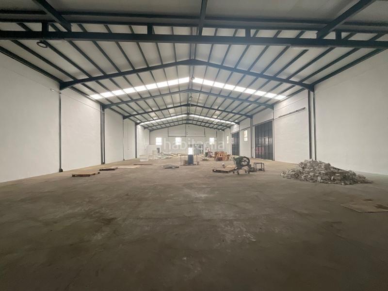 Foto 83542554-91d5-4cef-abe5-d31f24733838. Lloguer nau industrial a Zona de la Vega Antequera