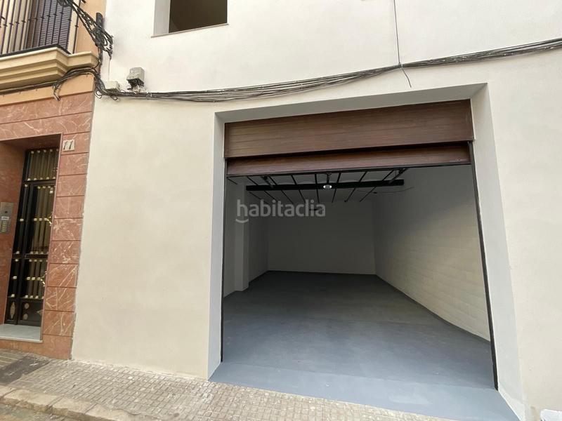 Foto e077adc4-160a-4d2c-bb5e-378fe12c7e10. Aparcament cotxe a Centro Antequera