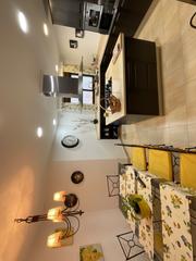 Haus in Cueva de Menga. Casa en el centro de antequera con ascensor, garaje, patio y ter