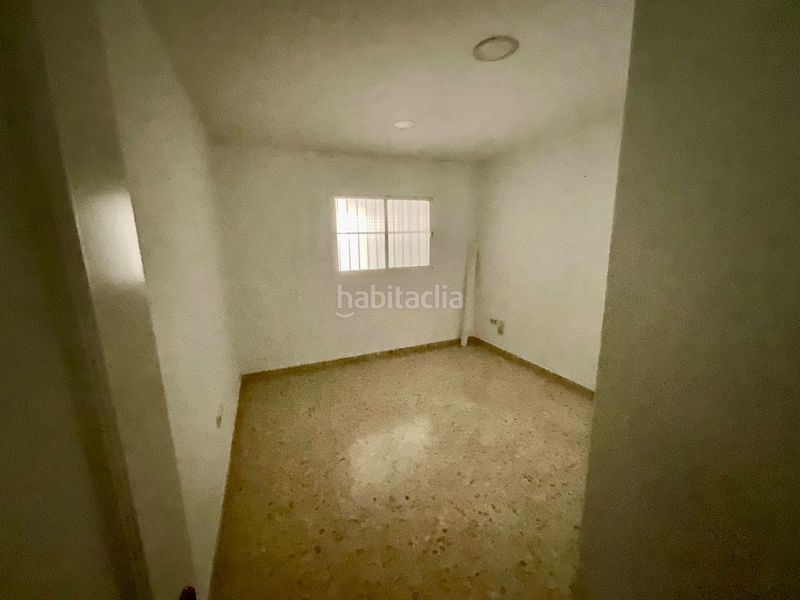 Foto b9245615-b9ee-4b6a-b45a-75469e7c1ab3. Local comercial a Centro Antequera