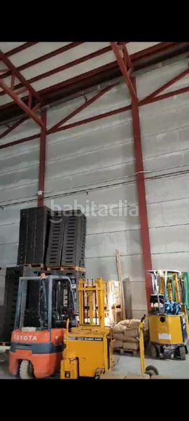 Foto c8793845-0387-4f5f-b154-d586cd9720c7. Nau industrial a Herrera