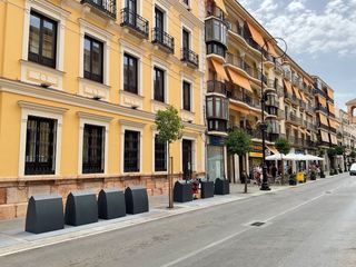 Miete Geschäftsraum in Centro. Local comercial en alquiler en zona centro