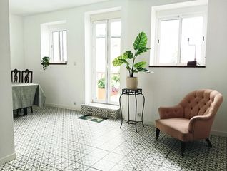 Casa en Cueva de Menga. Casa totalmente reformada con 3 dormitorios, 2 baños, aseo y pat