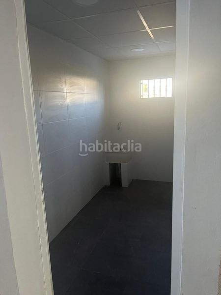 Foto 5d8c60f2-48aa-4241-9749-4d9f14512d2e. Location bâtiment à usage industriel dans Zona de la Vega Antequera