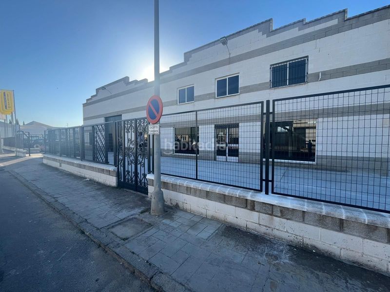 Foto c445fec2-8494-4165-9219-cf044b79ecb0. Location bâtiment à usage industriel dans Zona de la Vega Antequera