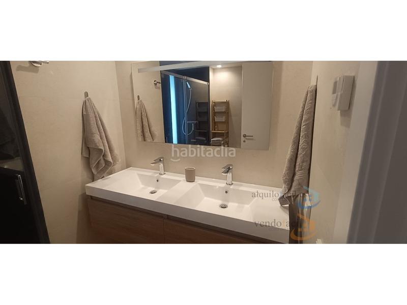 Foto 65f0c7bb-67ee-45cf-852e-58025927bb74. Alquiler apartamento obra nueva edif. españa 75m2 a paso de la playa recinto cerrrado con piscina, sala de gim. parking y sauna. en Fuengirola