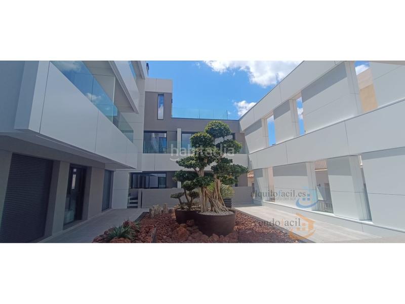 Foto 856725aa-5a52-40d3-ab7d-b9894bcc3e04. Alquiler apartamento obra nueva edif. españa 75m2 a paso de la playa recinto cerrrado con piscina, sala de gim. parking y sauna. en Fuengirola