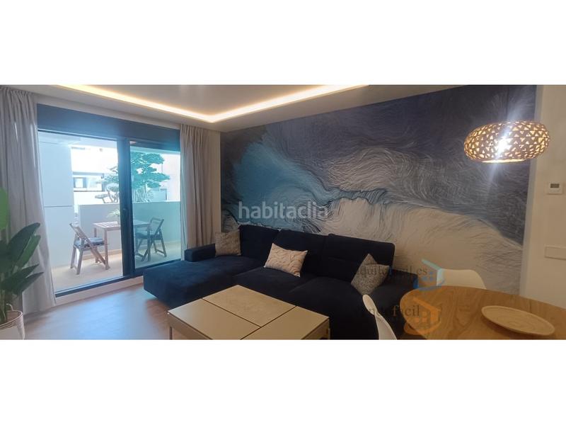 Foto cc9962f2-f621-4975-8c15-6091e6eeb51b. Alquiler apartamento obra nueva edif. españa 75m2 a paso de la playa recinto cerrrado con piscina, sala de gim. parking y sauna. en Fuengirola