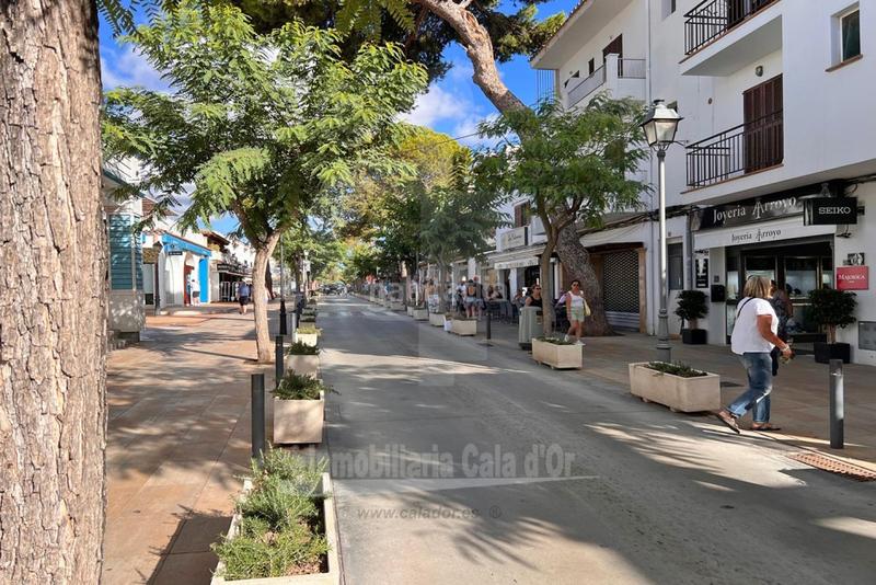Foto d71fc9e6-00b8-42c6-bdfb-db1bba6ab02c. Local comercial a Cala d´Or Santanyí