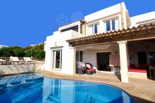 Xalet a Cala d´Or. Villa en primera línea de mar de es forti