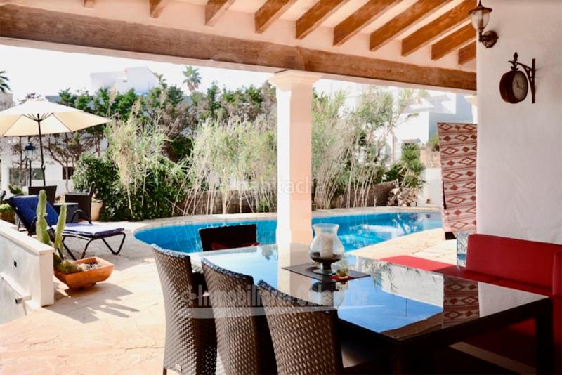 Foto 8aaef523-9279-4979-a2dd-f6ed8165e106. Chalet villa en primera línea de mar de es forti en Santanyí