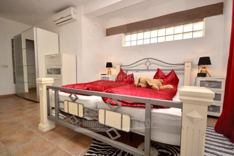 Foto a3c1c1f7-1bb3-4bb4-979f-6283e343c757. Chalet villa en primera línea de mar de es forti en Santanyí