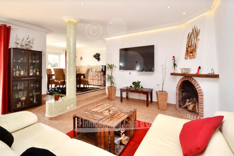 Foto a75af9cc-0339-43ba-a825-7da4149aa594. Chalet villa en primera línea de mar de es forti en Santanyí