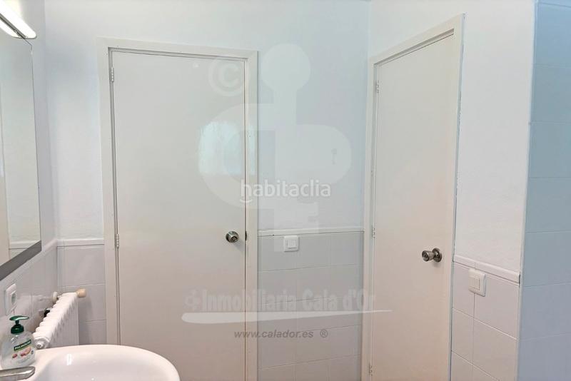 Foto fa71abad-c537-43e0-9d82-1b2d12c46f06. Chalet villa con piscina y licencia turística en calo des pou en Santanyí