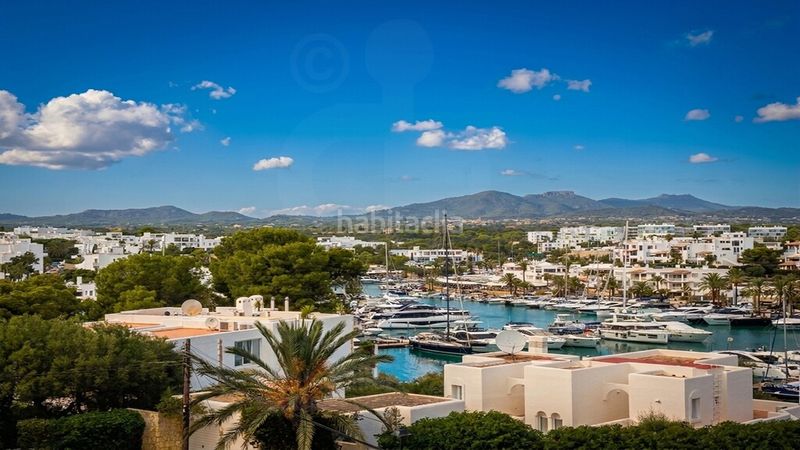 Foto a38449e1-e3b4-4041-b682-19f1224a83da. Xalet amb calefacció aparcament piscina a Cala d´Or Santanyí