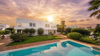 Chalet in Cala d´Or. Su villa mediterránea en cala dor
