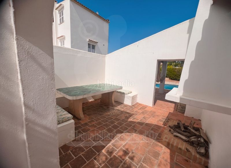 Foto f98471f5-8f01-4cc0-9a98-b87f2d85485c. Xalet amb aparcament piscina a Cala d´Or Santanyí