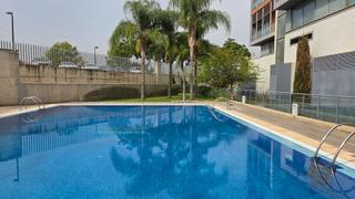 Piso en Calle creu roja 1. Exclusivo loft lateral en el parque empresarial ros casares
