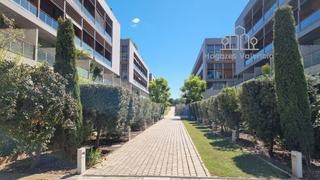 Pis a Calle creu roja 1. Exclusivo loft lateral en el parque empresarial ros casares