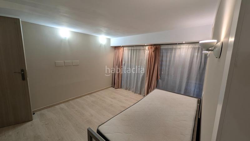 Foto dc52cc04-ca68-4725-b201-f9d43635d1c5. Loft piso en venta en calle de la creu roja, 1 en Valencia