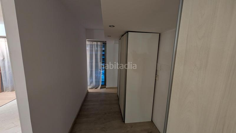 Foto ee854515-394d-4ac0-872b-6d6f7f14a2ba. Loft piso en venta en calle de la creu roja, 1 en Valencia