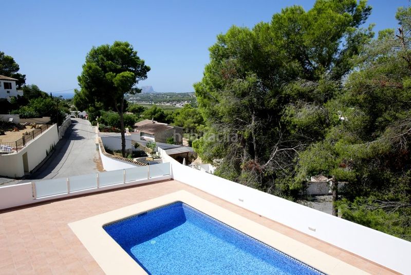 Foto cbdafef9-55ab-4d6f-983c-1cf4ed2de402. Casa amb piscina a Paichi Moraira