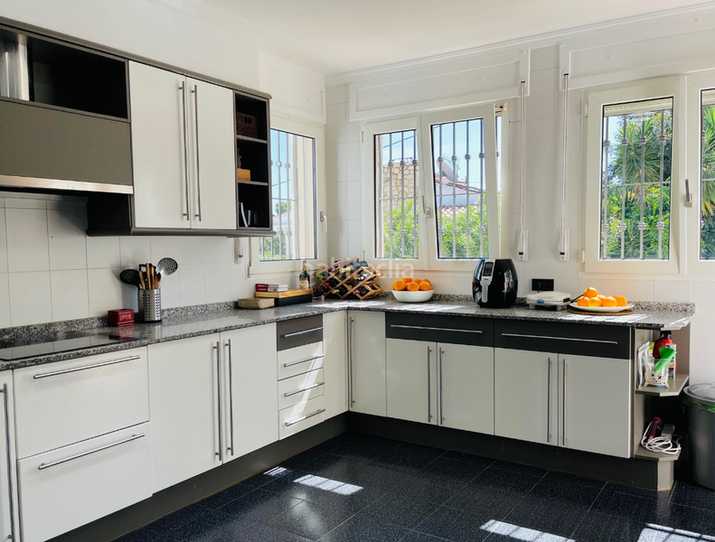 Foto 91b34bee-c51f-4c80-9e14-16549bdad1ad. Casa amplio chalet con vistas al mar en denia en La Pedrera-Vessanes Dénia