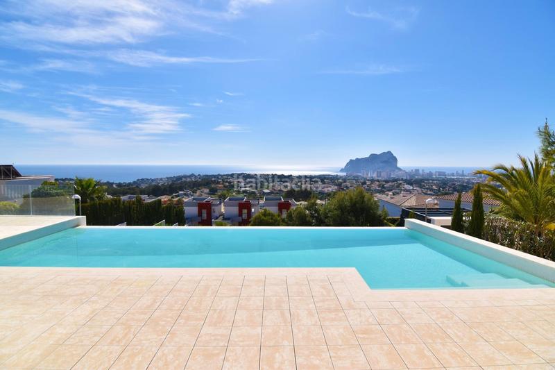 Foto f37b8ef0-0af3-4441-8b2d-209dc79309e1. House with pool in Cometa Calp