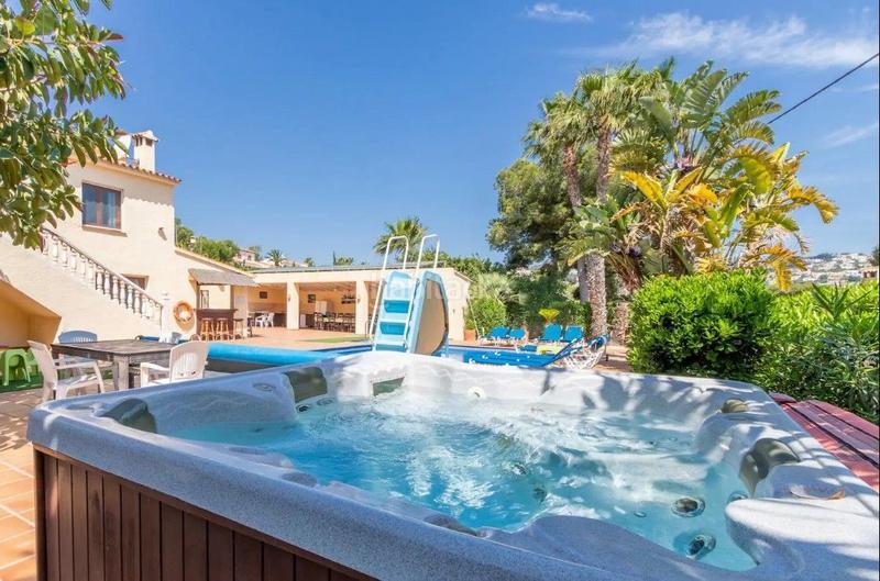 Foto d53934d0-b4b0-4f30-9feb-724b76ecde1b. House with pool in El Portet-Pla del Mar Moraira