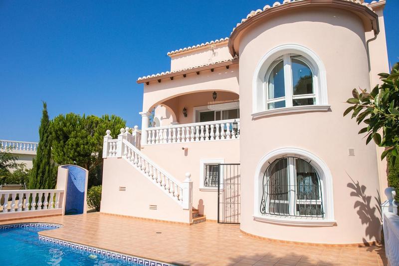 Foto c044e38c-33d0-469d-b8c1-4f3f1ff641e6. House with pool in Cumbre del Sol Poble Nou de Benitatxell (el)